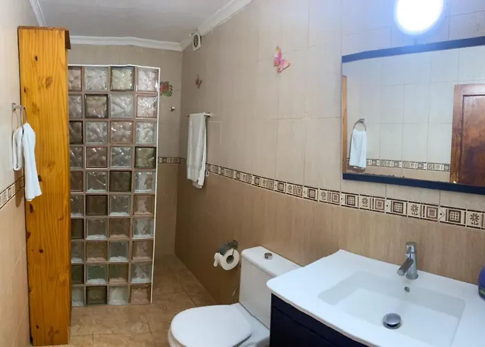 Demelza פלאיה דל קורה